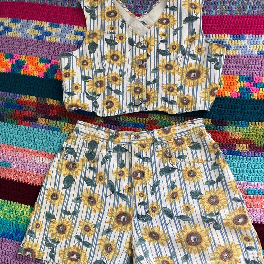True Vintage Sunflower Denim Short Set